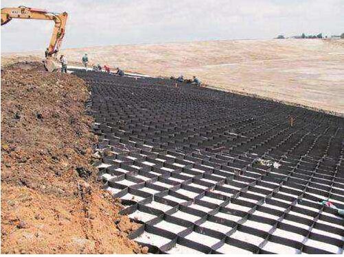 土工格柵的建筑現(xiàn)場